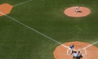 国际高尔夫挑战赛：天气因素左右果岭抉择，室内高尔夫果岭