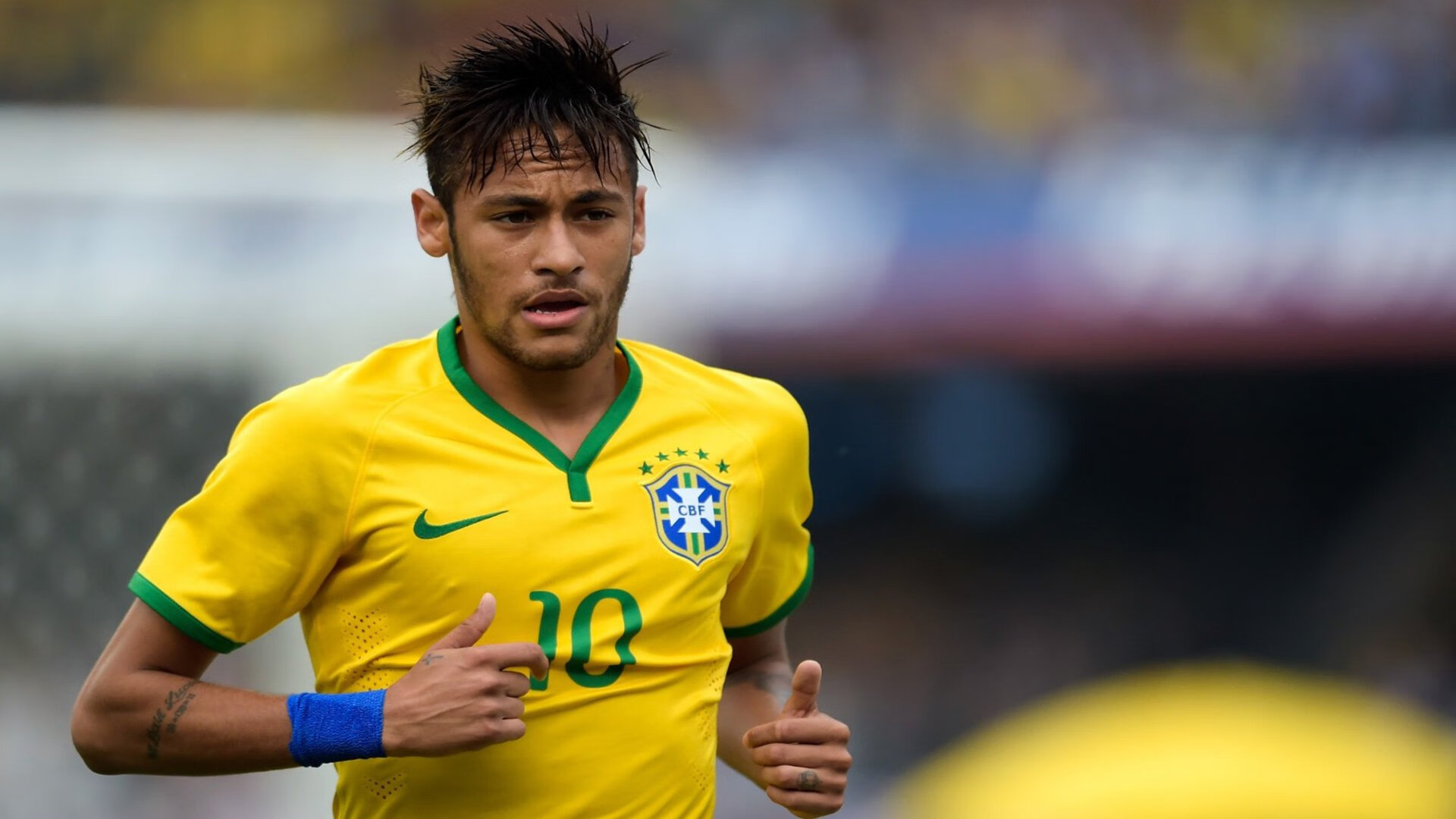 C罗社交平台晒训练照回应质疑,c罗的社交平台