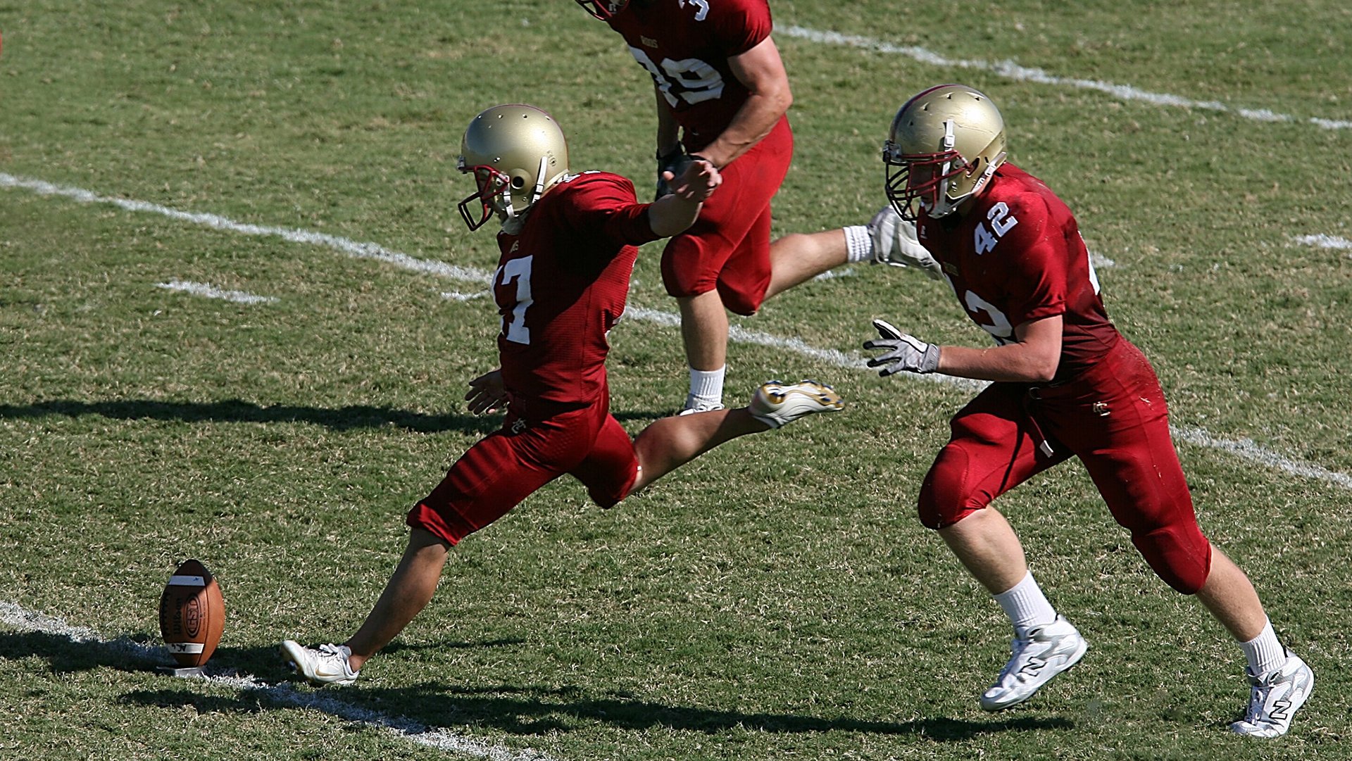 奥运会田径男子4×100接力 中国队虽因犯规被DQ 但表现仍获赞赏